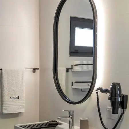 Massi Near The Sea Hotell